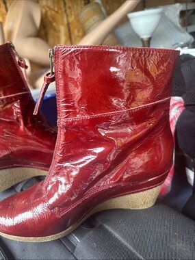 New beautiful size 39 Andre  Assous red patten leather boots.